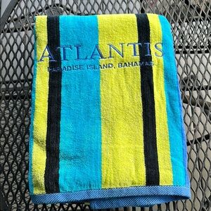 NWT Blue and Yellow Atlantis Paradise Island Bahamas Beach Towel